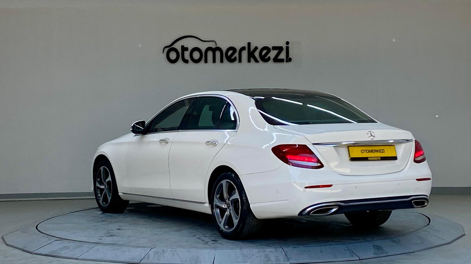 MERCEDES E 4